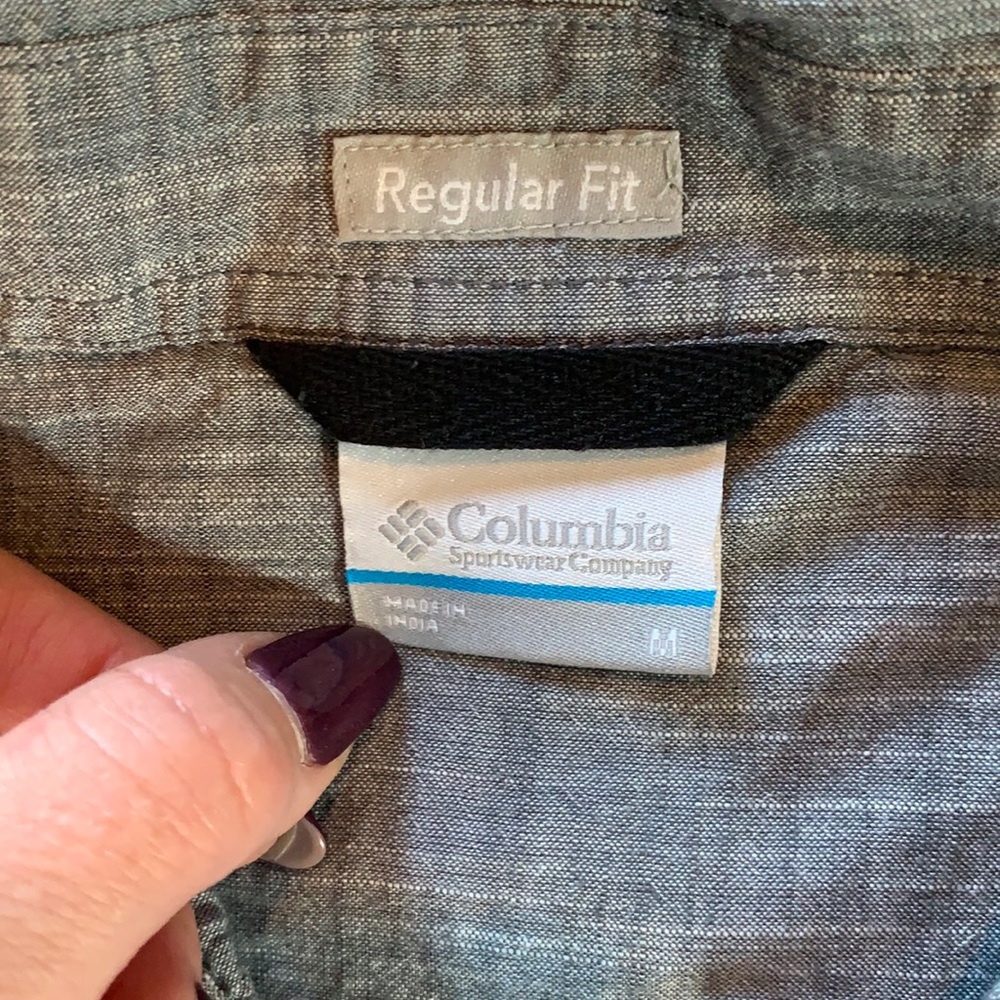 Columbia, short-sleeves button down.